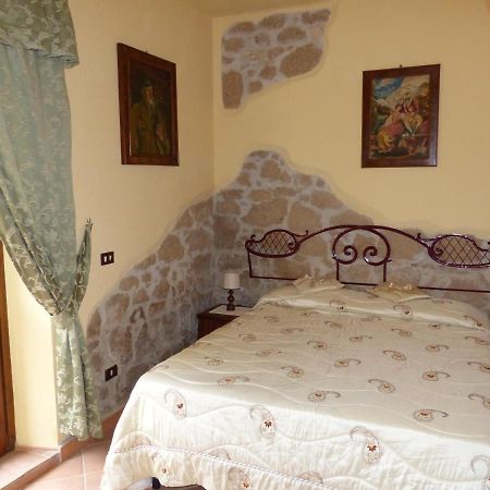 Casale San Pietro Bed & Breakfast Otricoli Exterior photo